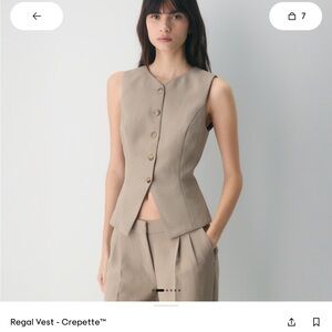 Aritzia regal vest crepette